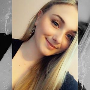 Meet your Posher, Abigail